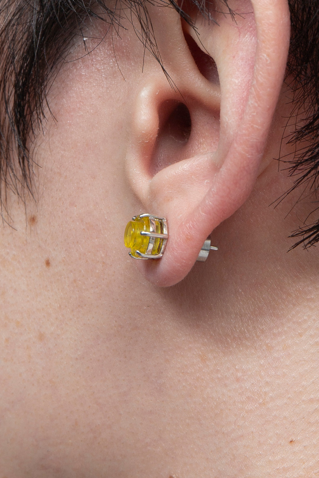 Round colorblock pierced earring