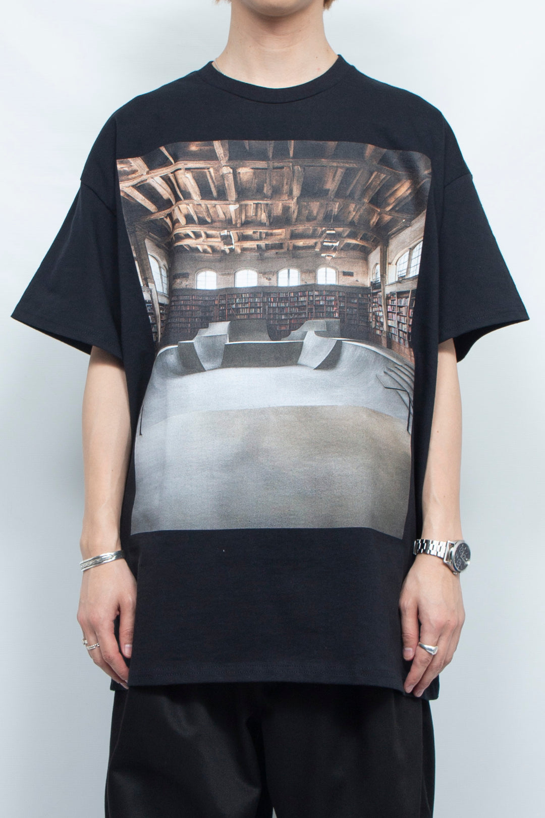 Impossible world Tee Black