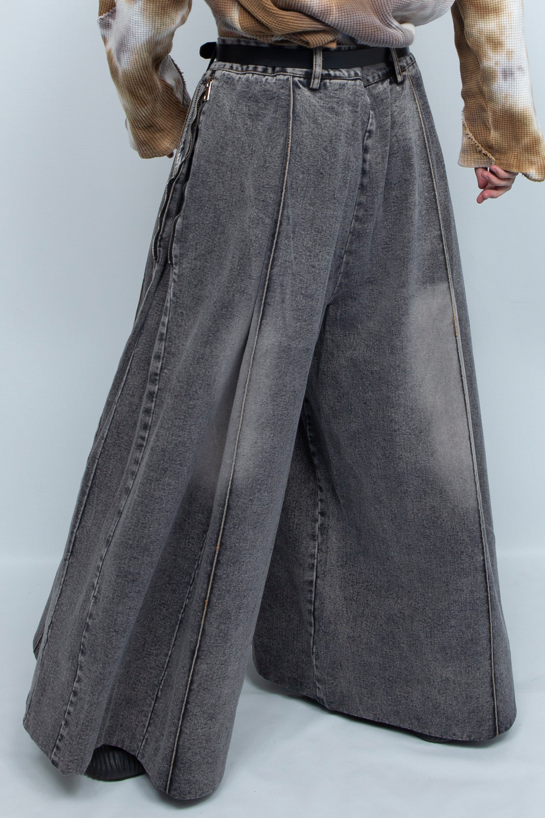 Pleated zipper wide leg ronin pants