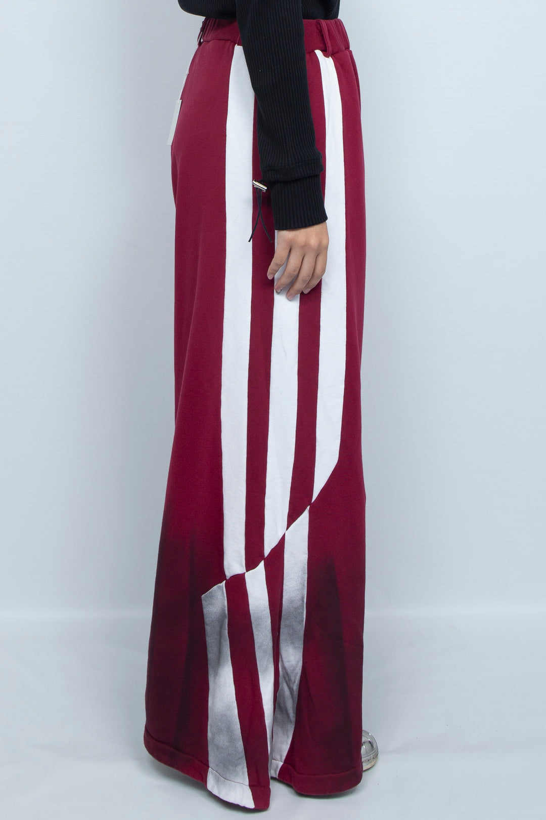 Red dual tone printed wide leg sports pants