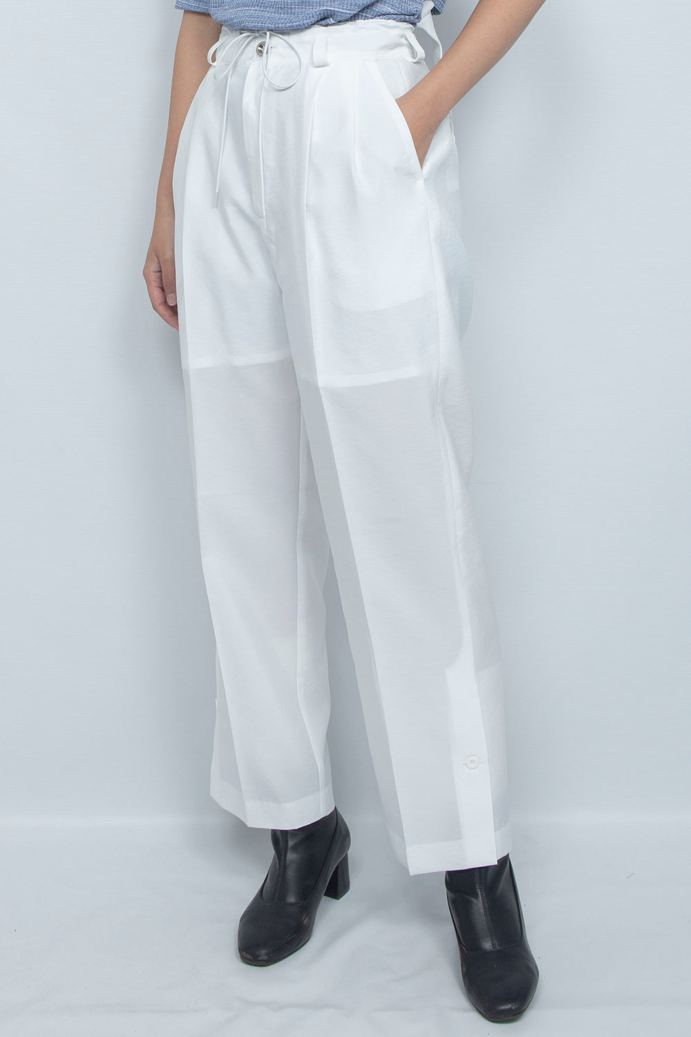 250107 PANTS WHITE