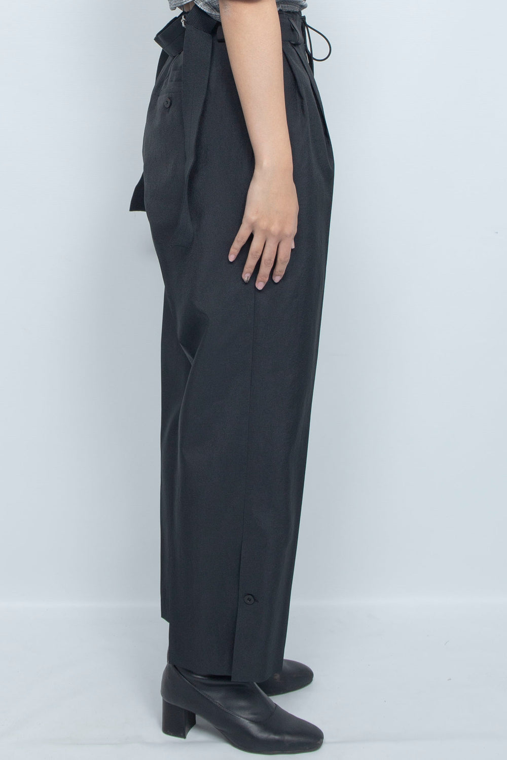 250107 PANTS BLACK