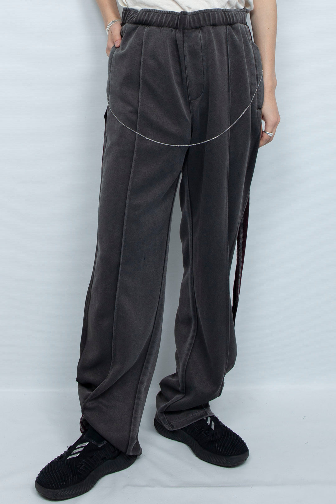 PIGMENT-DYED DISTRESSED TRACK TROUSERS GRAY