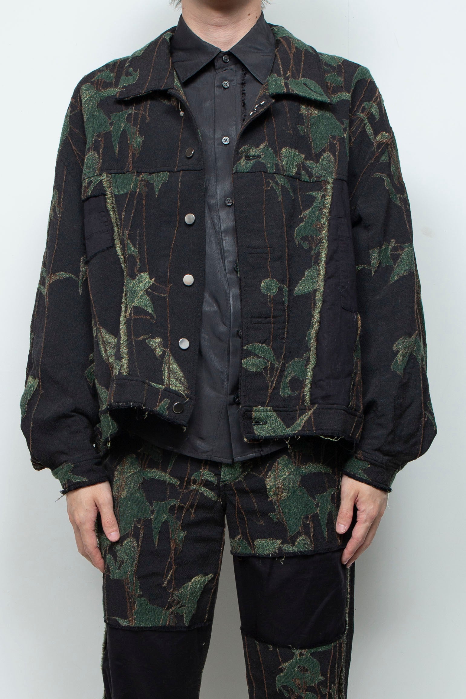 新品 carven テーラードジャケット 黒 絹 定価7万円 2918 セール】 ウールシルクポリウレタン シングルブレステッド2B