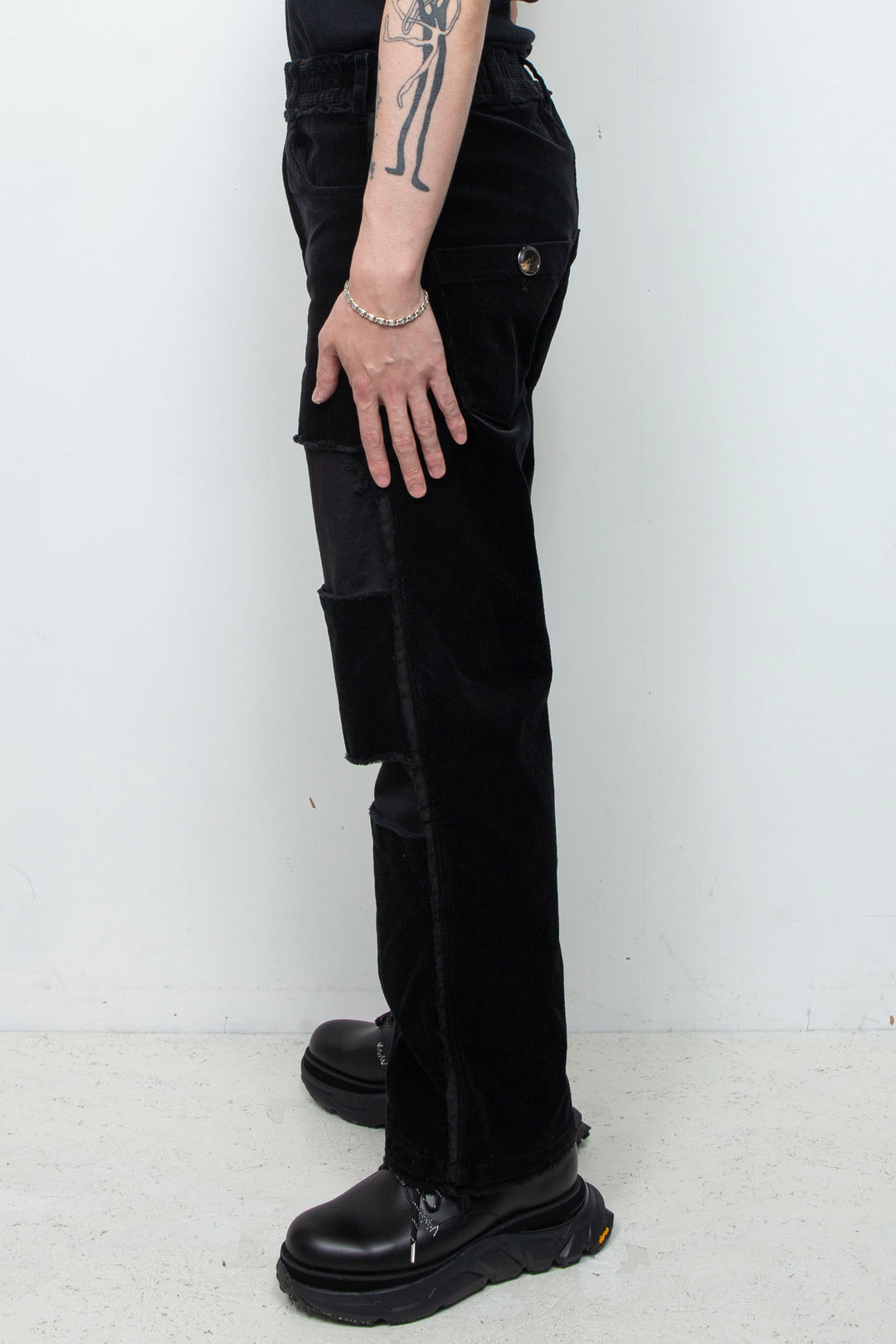 Reconstructed 5-pocket pants (corduroy) BLACK
