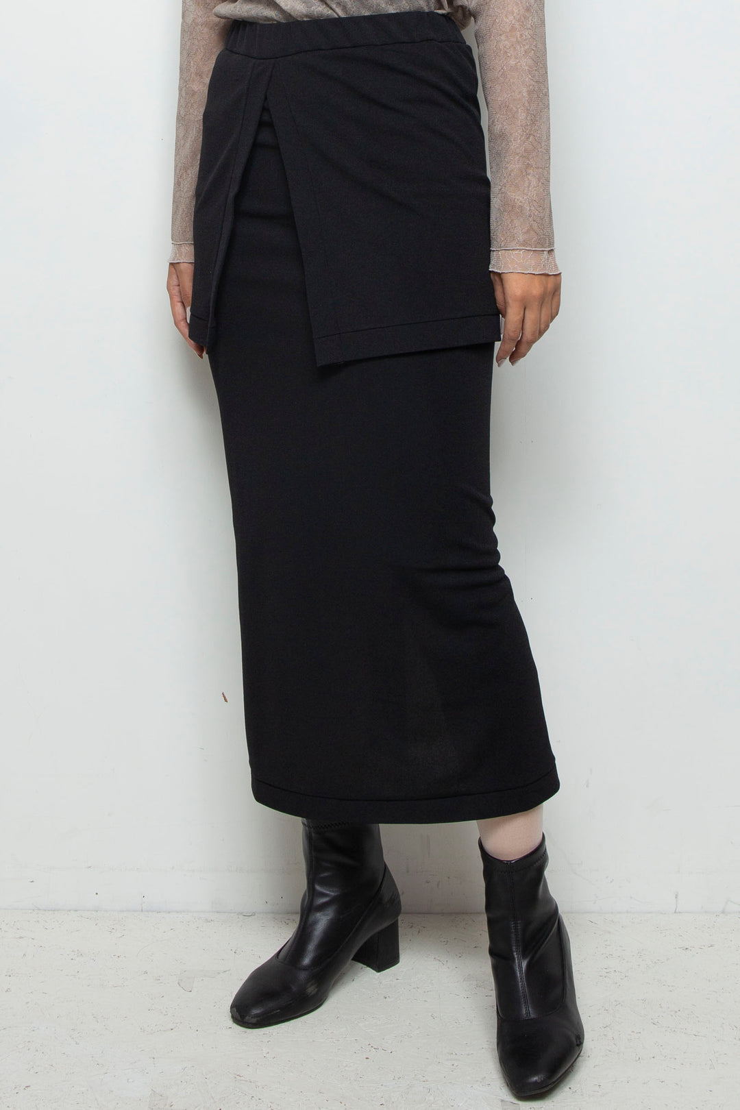 Soft Frame Skirt BLACK