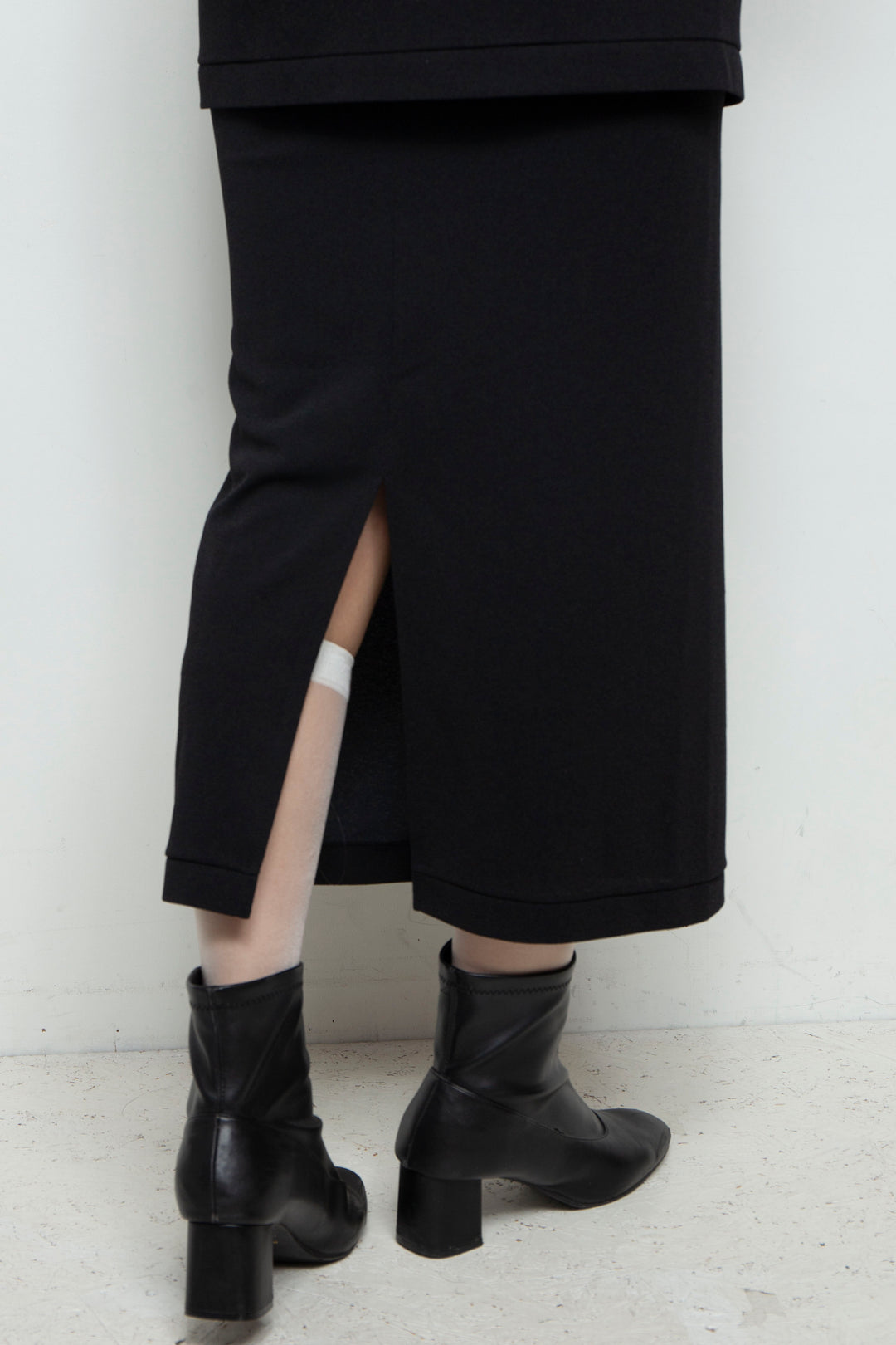 Soft Frame Skirt BLACK