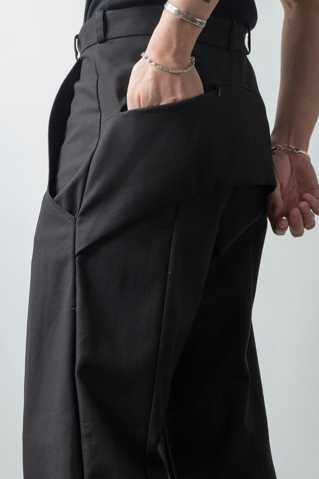 MANTIS LEG PANTS BLACK