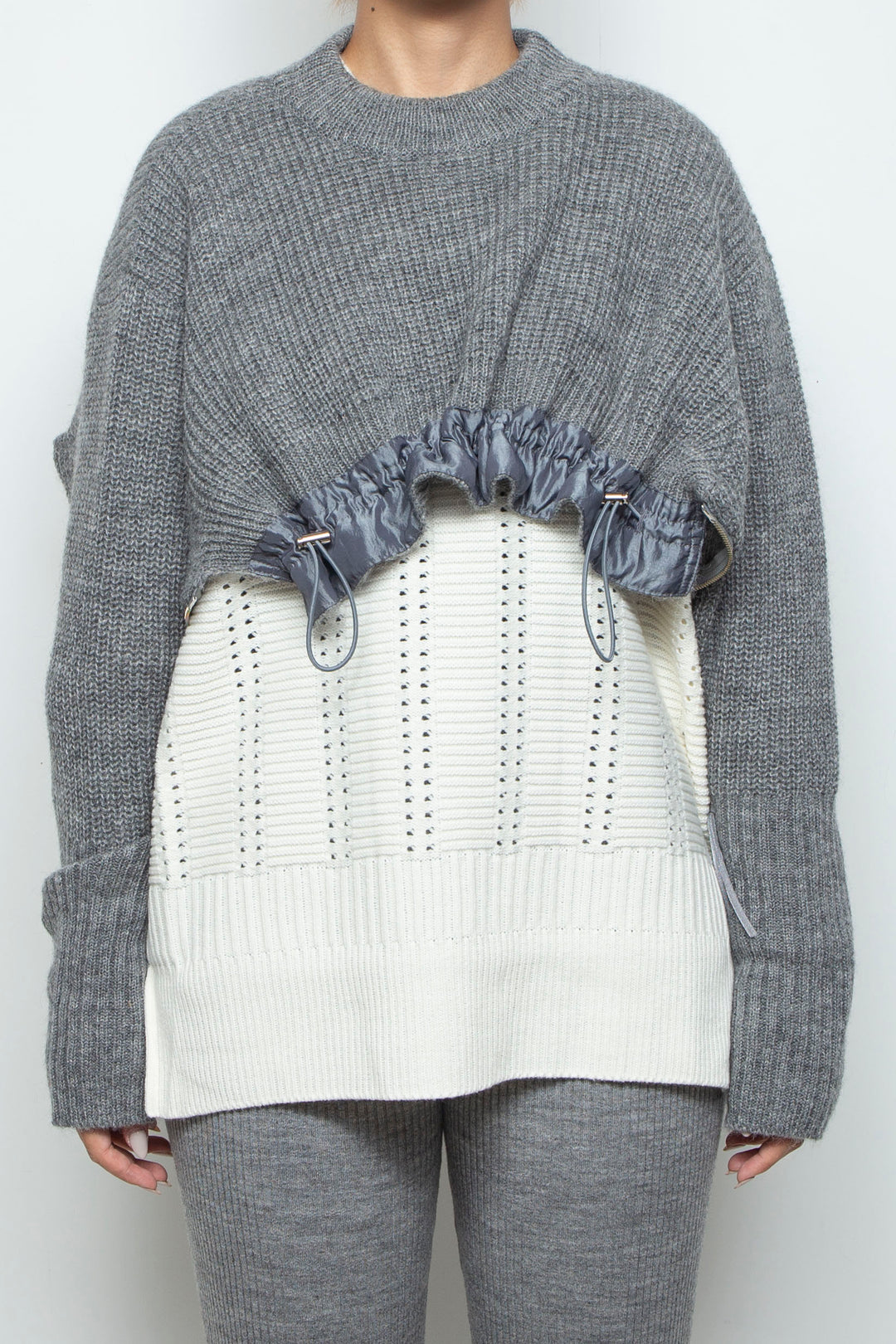 250201 KNIT GRAY