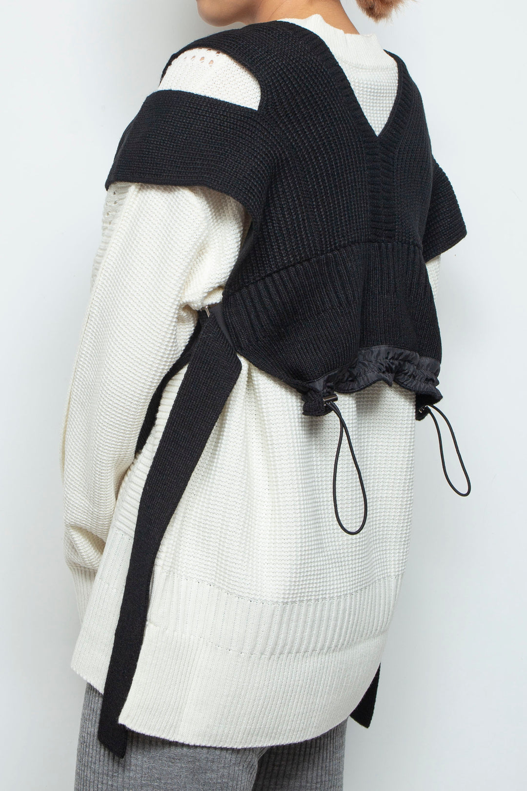 250202 VEST BLACK