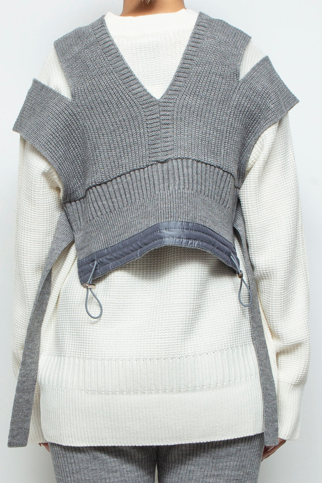 250202 VEST GRAY