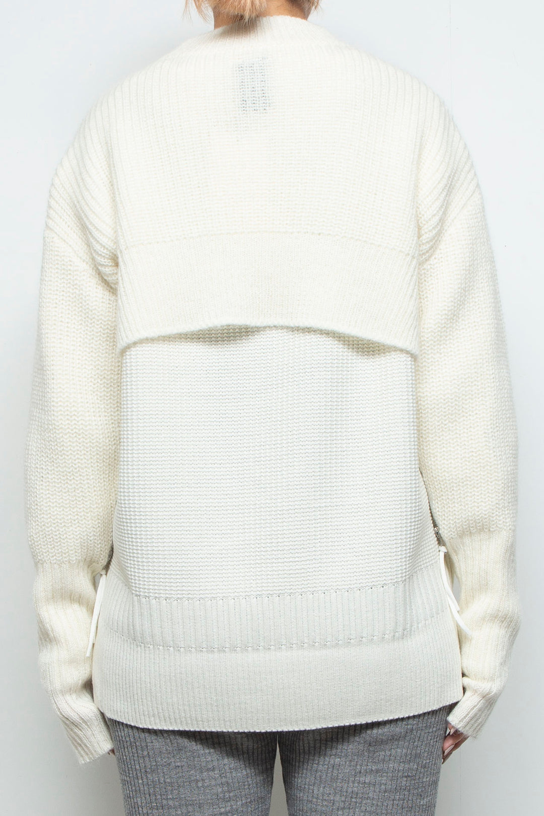 250201 KNIT WHITE