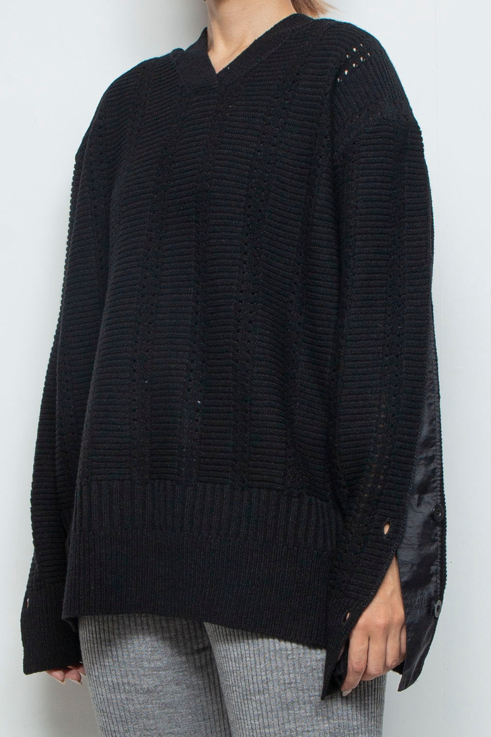 250203 TOPS BLACK