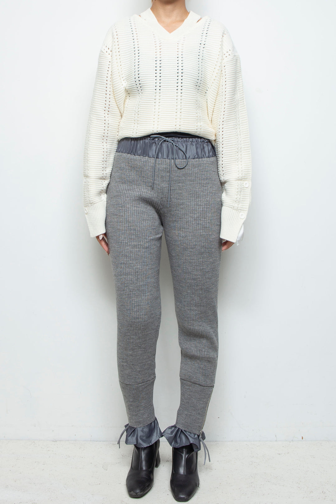 250204 PANT GRAY
