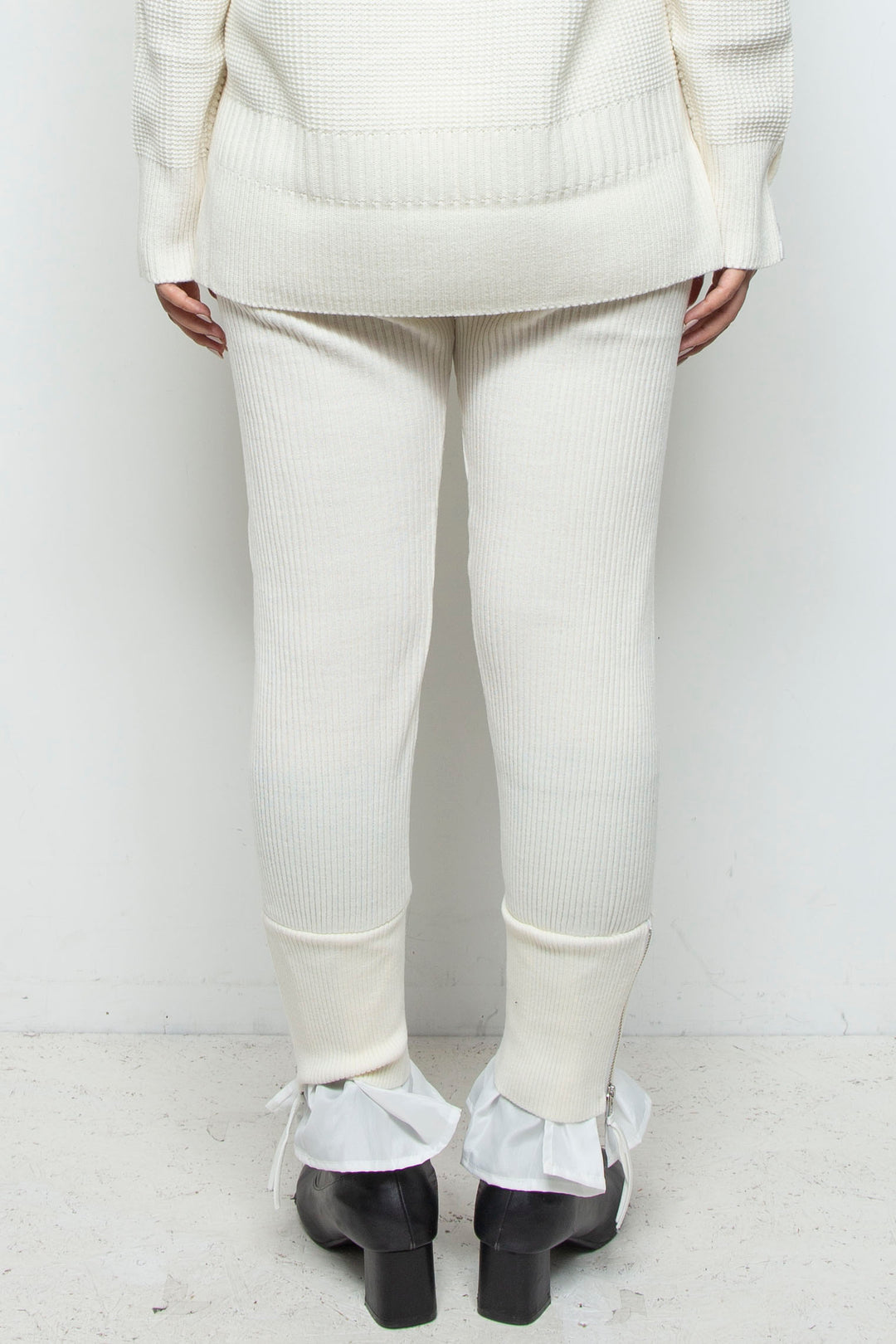250204 PANTS WHITE