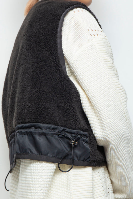 250209 VEST BLACK