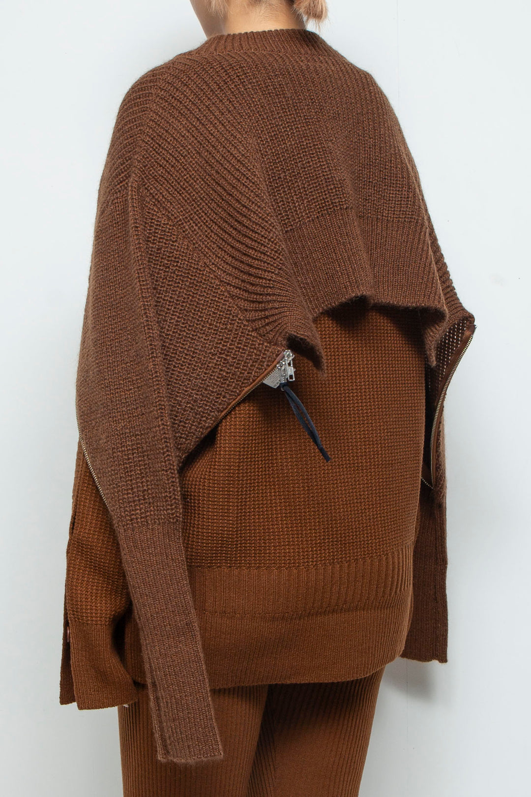 250201 KNIT BROWN