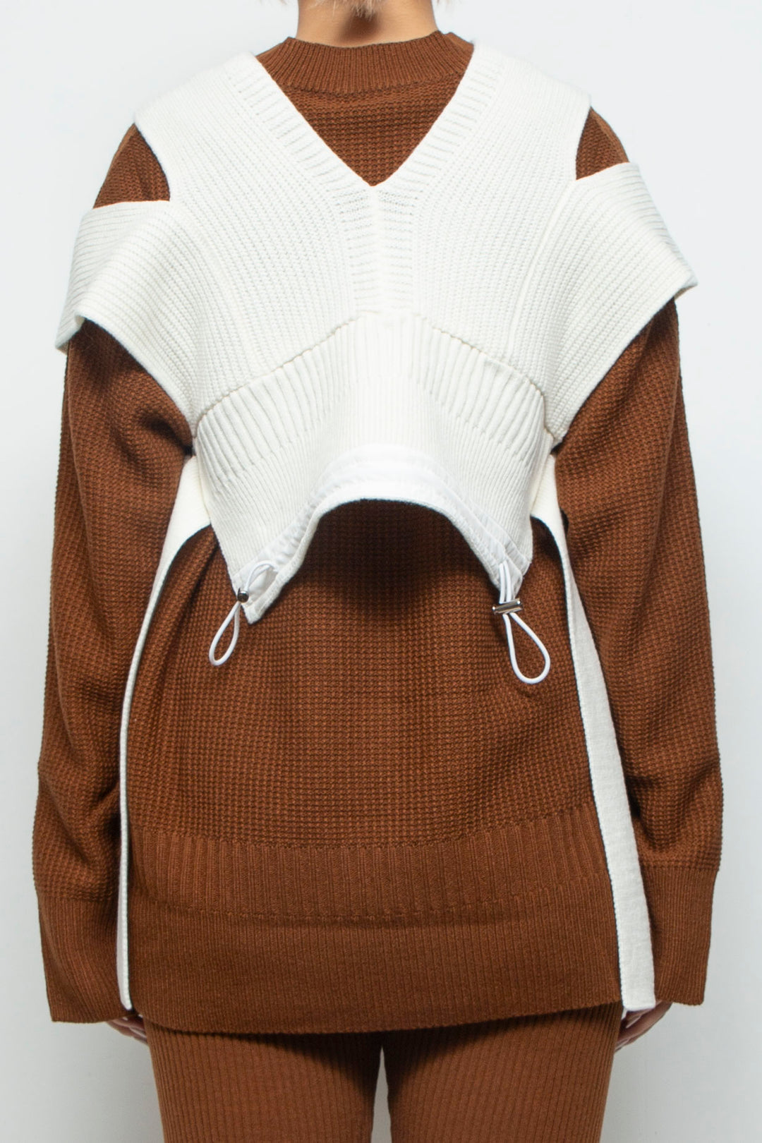 250202 VEST WHITE
