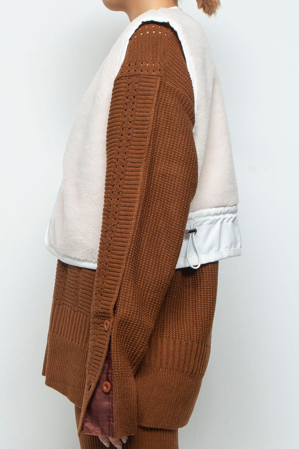 250209 VEST WHITE