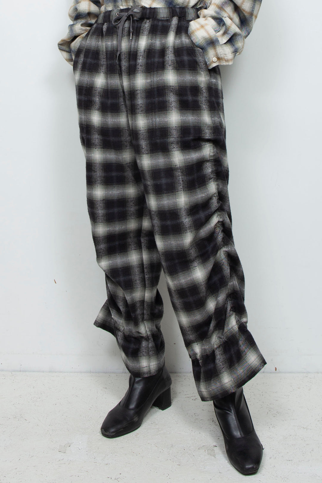 Mimic Shirred Pants Black