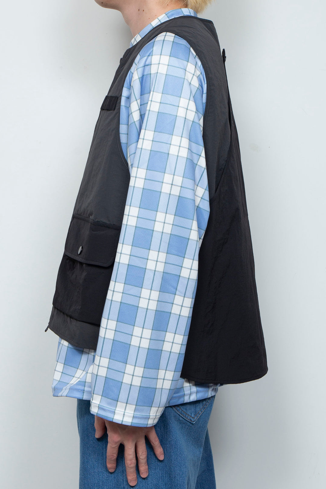 TRAVEL VEST V2 BLACK