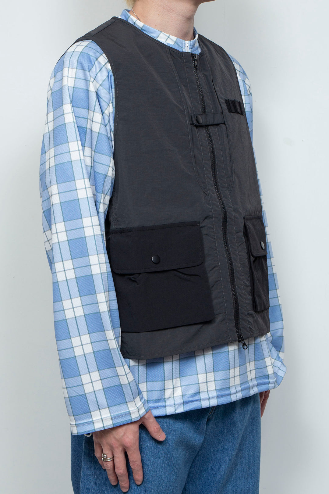 TRAVEL VEST V2 BLACK