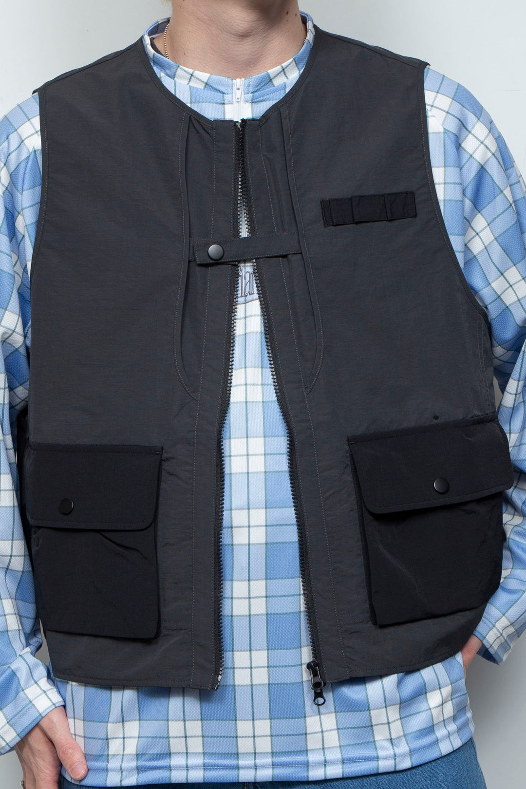 TRAVEL VEST V2 BLACK