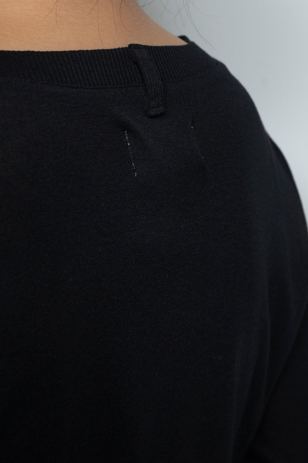 Waist Mark Sheer knit Top Black