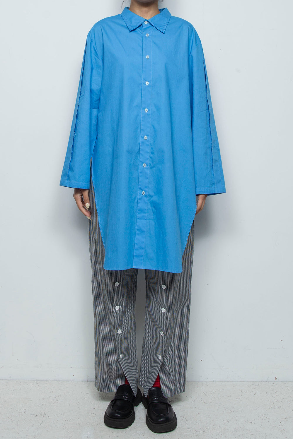 Wing High Slit Long Shirt Blue