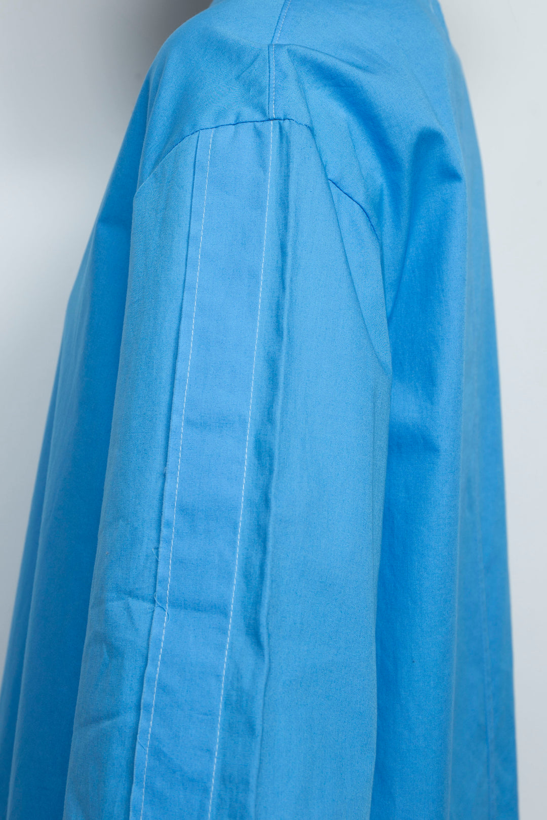 Wing High Slit Long Shirt Blue