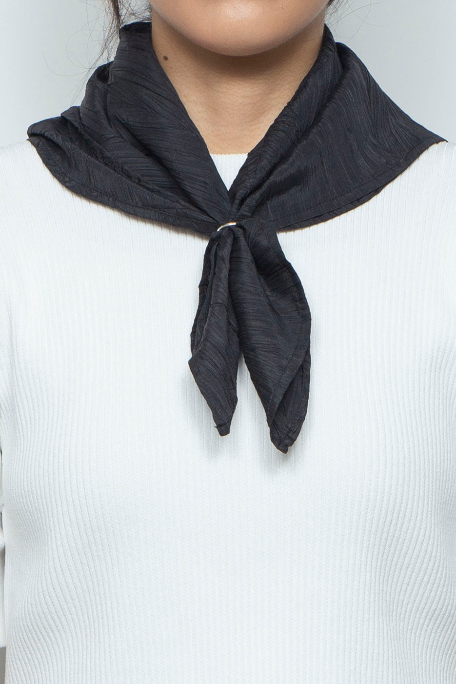 Technical Pleats Scarf Black