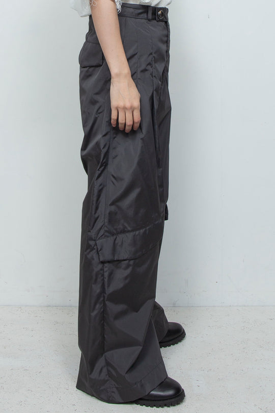 TRUSSAIR®︎ TWILL シンフラップバギートラウザー CHARCOAL