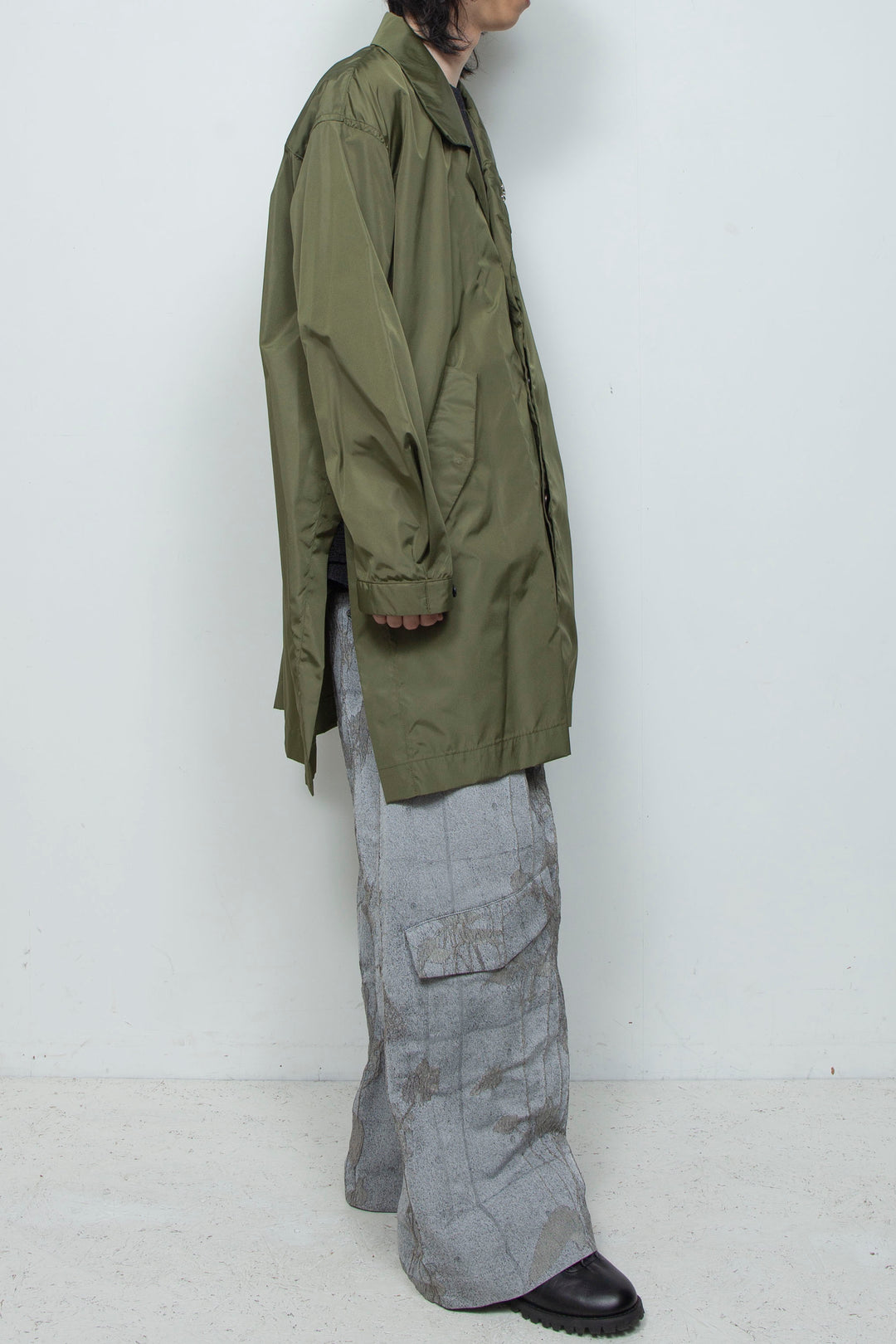 TRUSSAIR®︎ TWILL セミロングステンカラーコート MILITARY GREEN