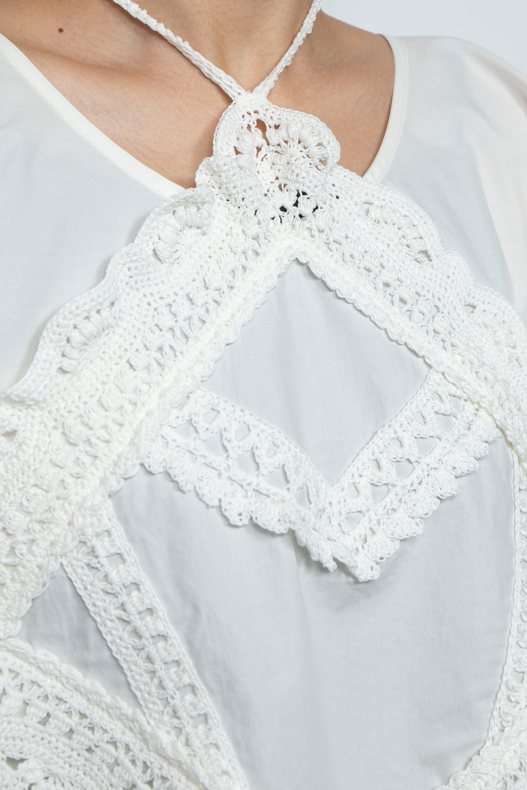 Square crochet edging top white