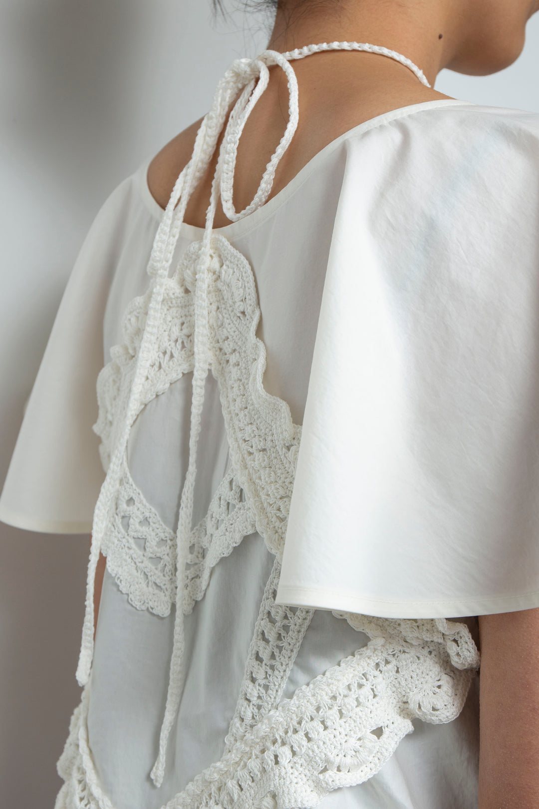 Square crochet edging top white