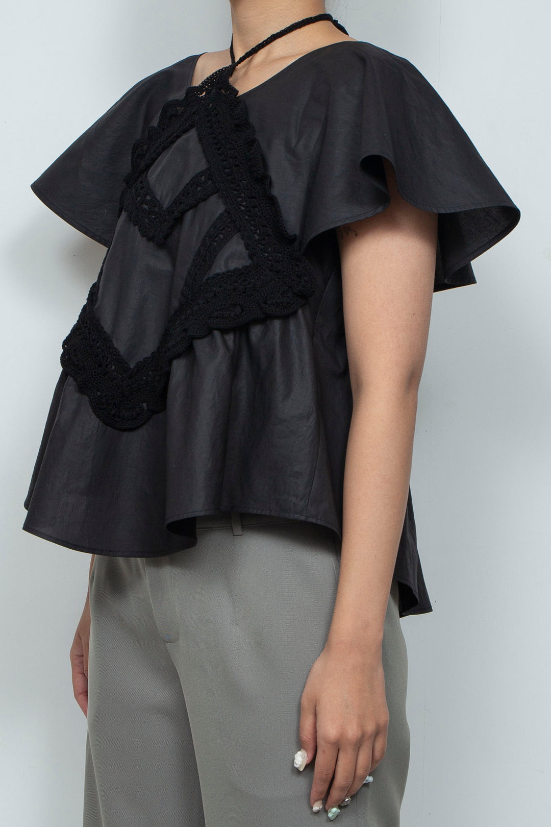 Square crochet edging top black