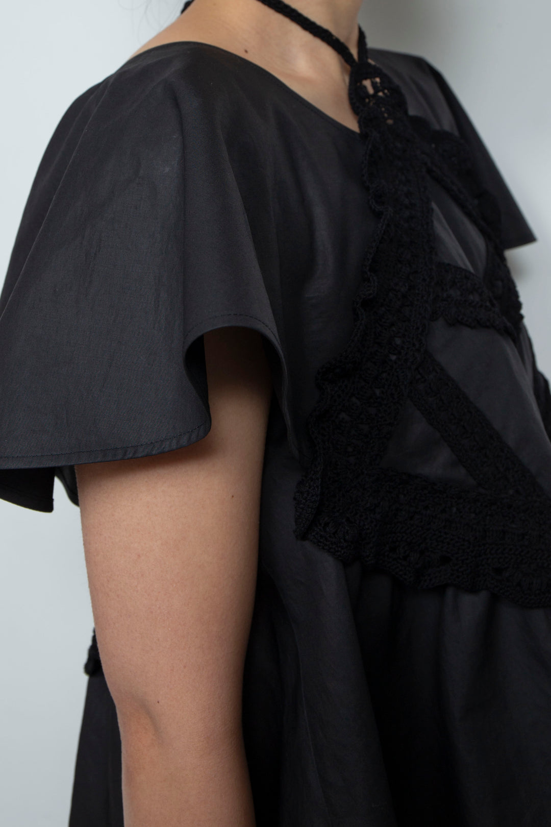 Square crochet edging top black