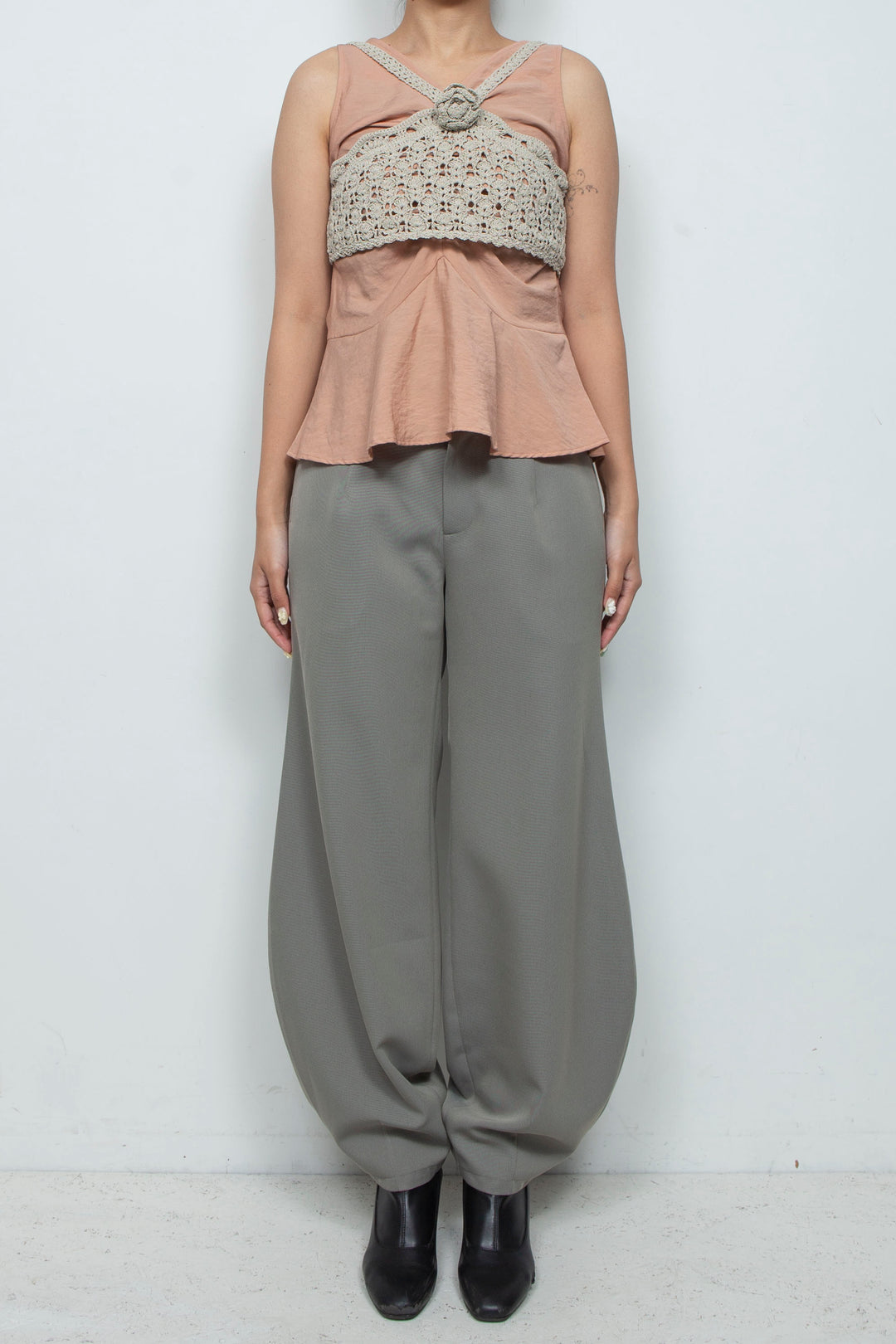 Crochet crop top beige