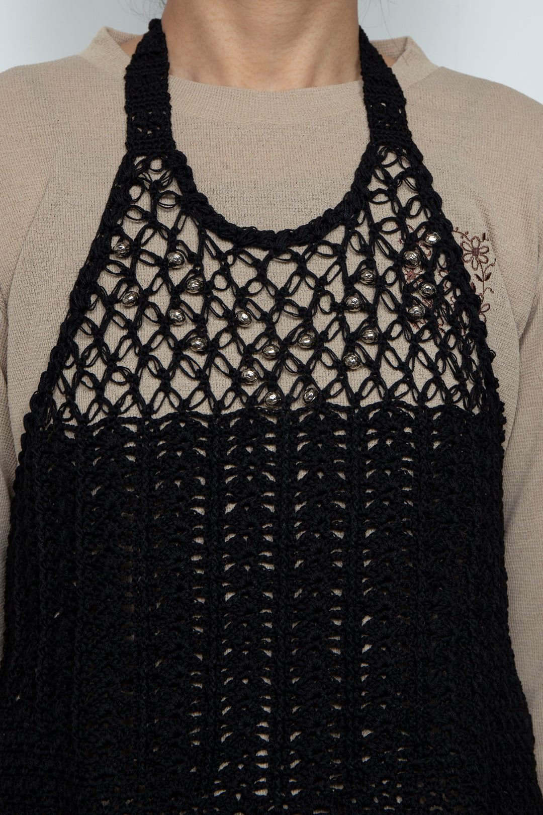 Lover’s knot & beads crochet top black