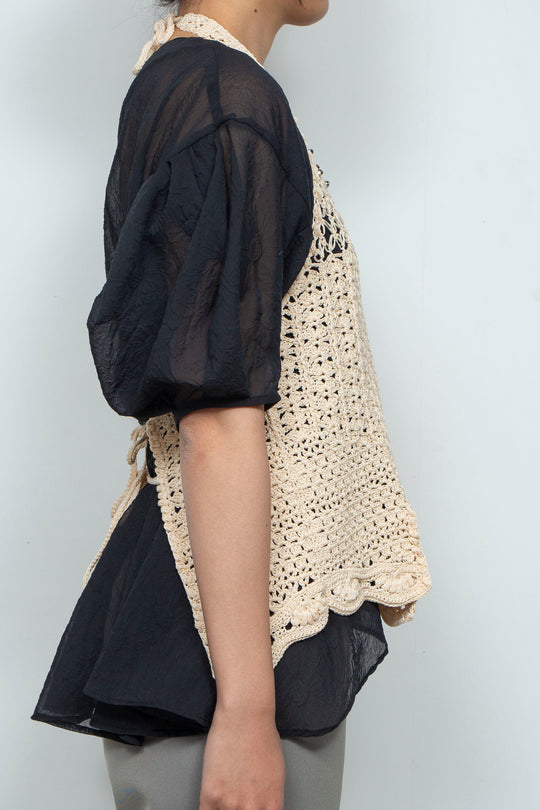 Lover’s knot & beads crochet top ecru