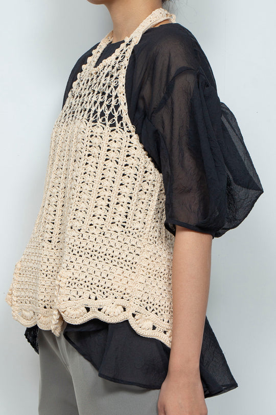 Lover’s knot & beads crochet top ecru