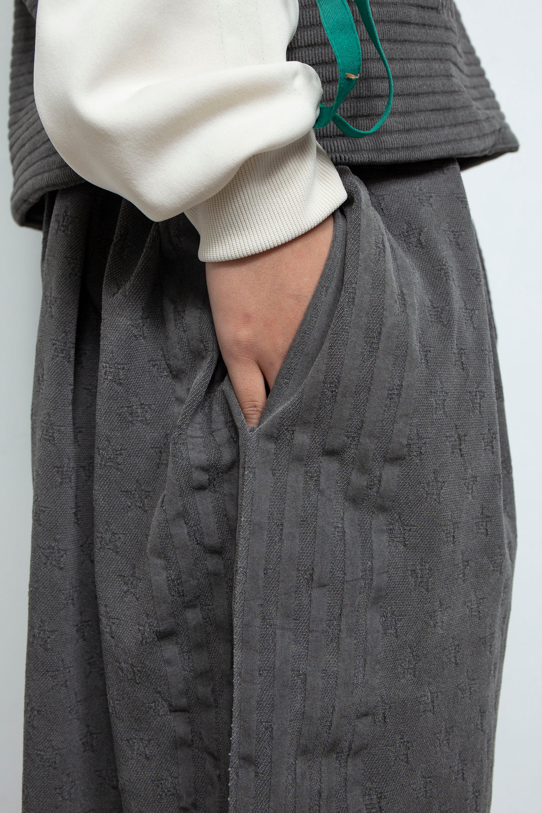 RELAXED SEAMLESS SHORTS Gray