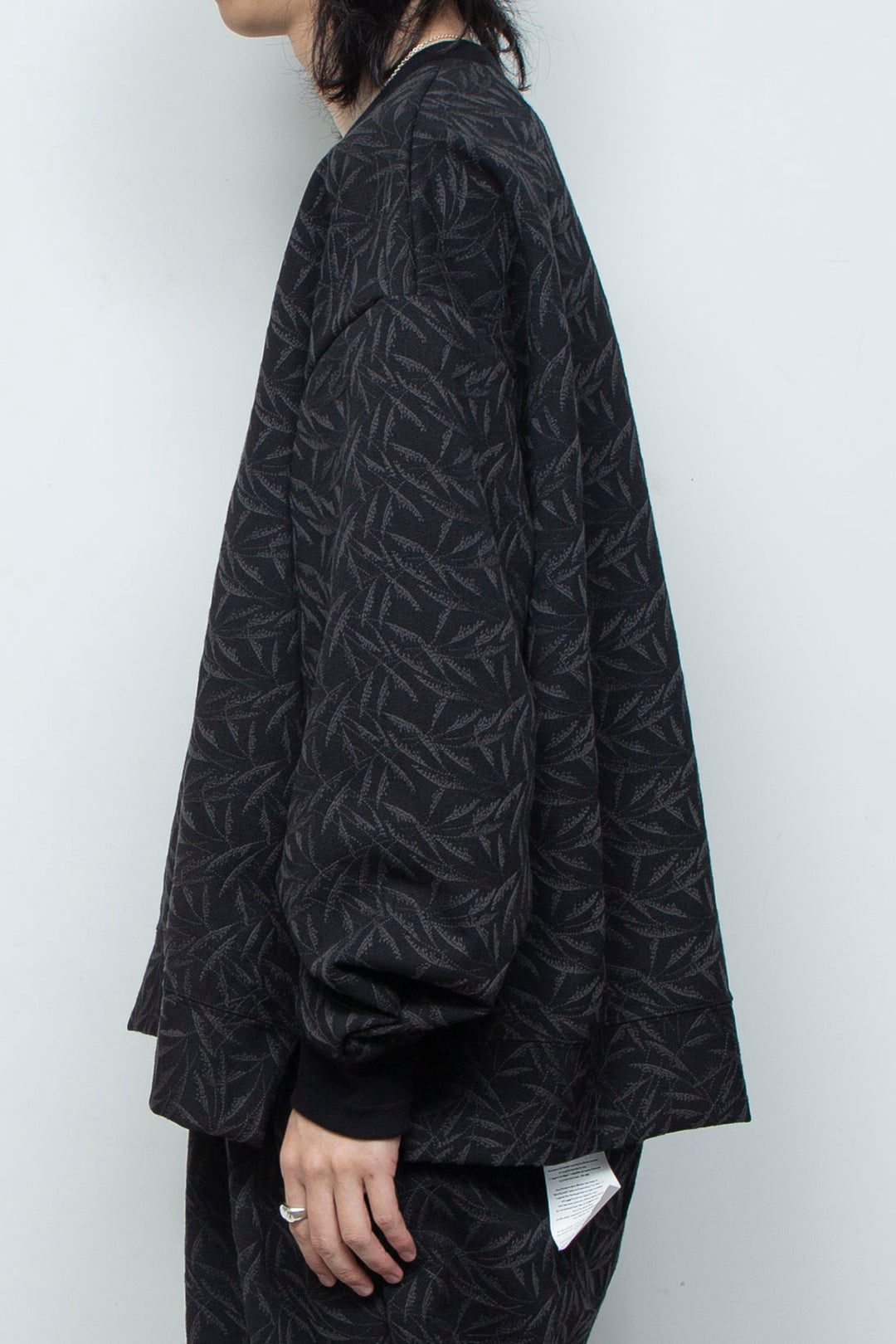 フルエンブロイダリージャージープルオーバー BLACK