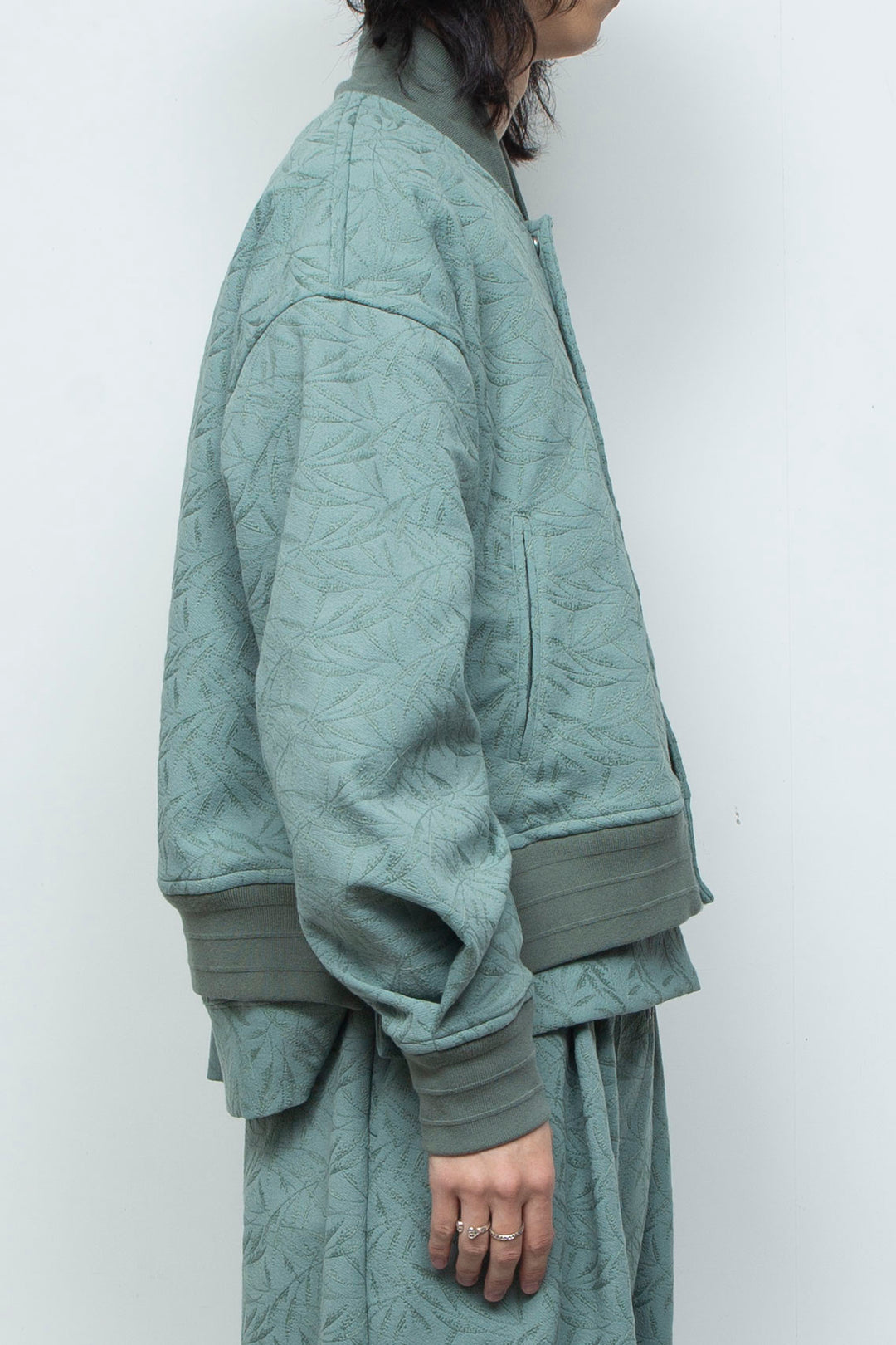 フルエンブロイダリージャージースタジアムブルゾン GLASS GREEN