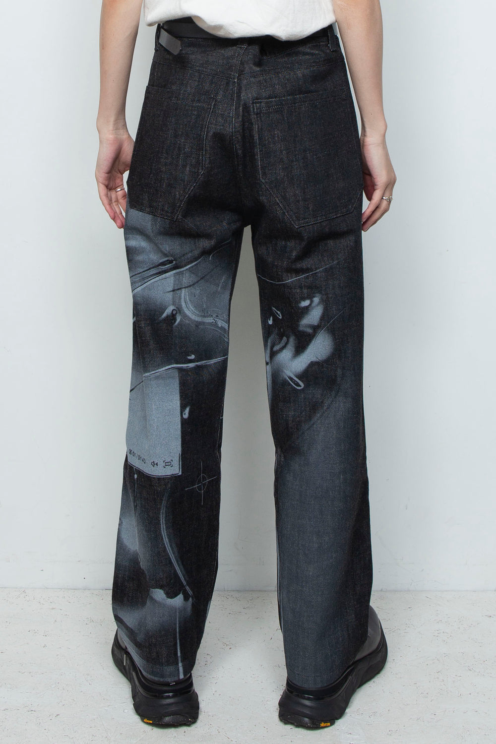 Escapist Denim (Leap Black)