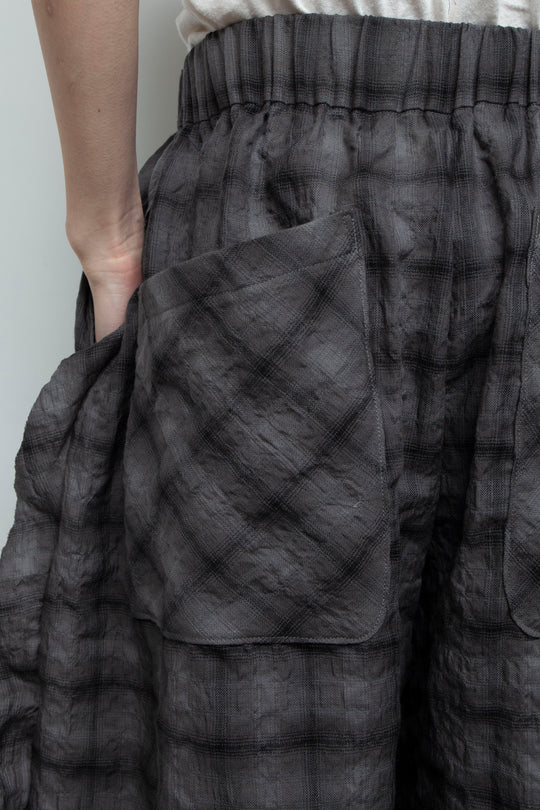 Epoch Cropped Pants (Here Black/Now Grey)