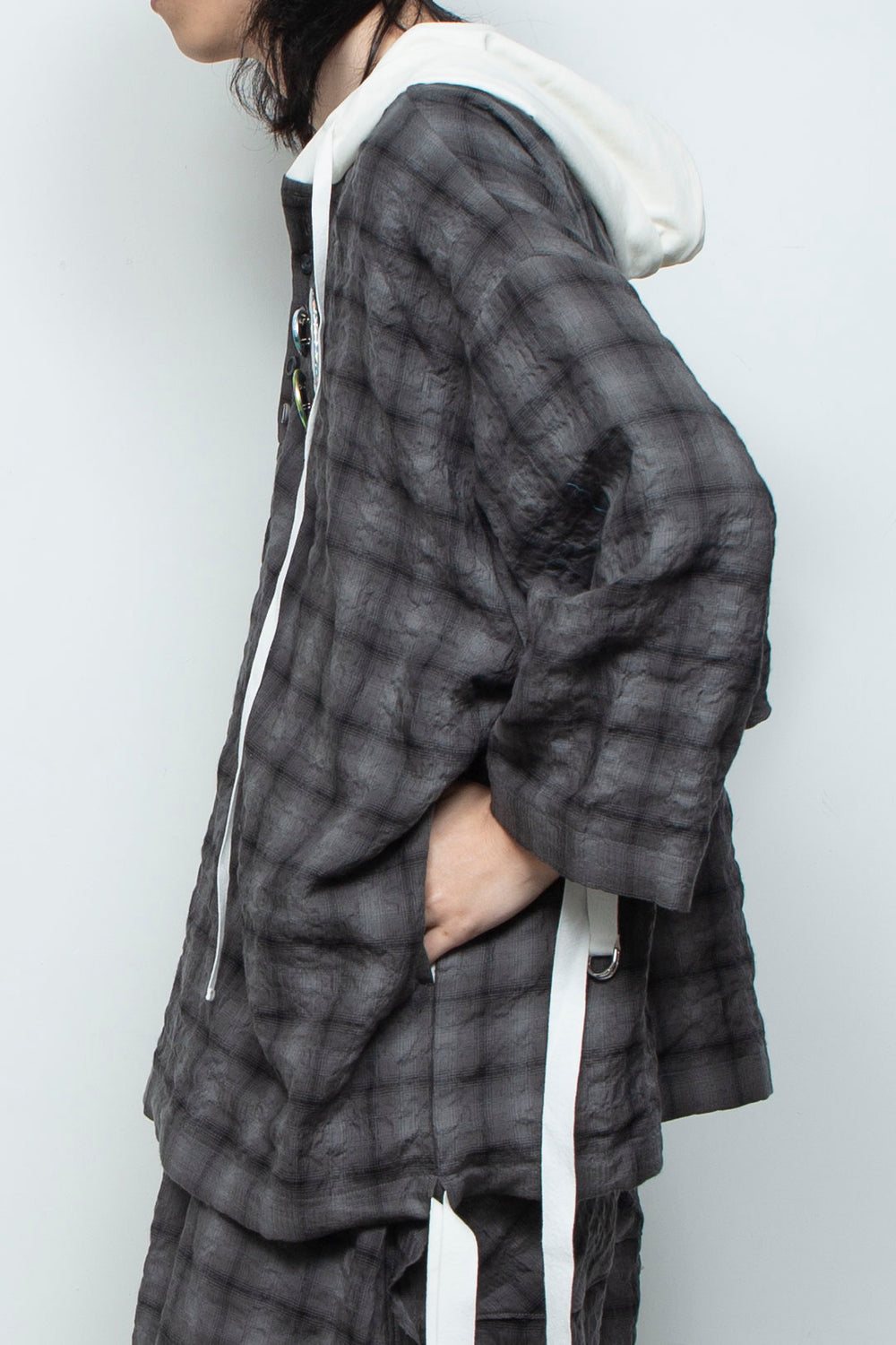 Epoch Pullover (Here Black/Now Gray)