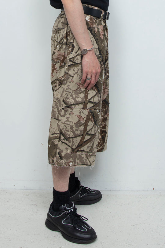 Camouflage Twill 9-Pocket Knee-Length Shorts BEIGE