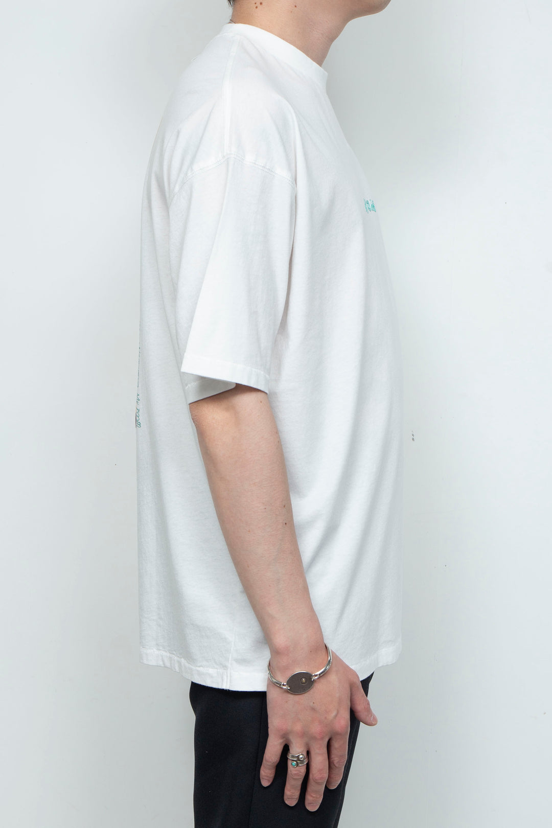 "TEE-NS".13 My Room Tee feat. MIO YAMAMOTO WHITE