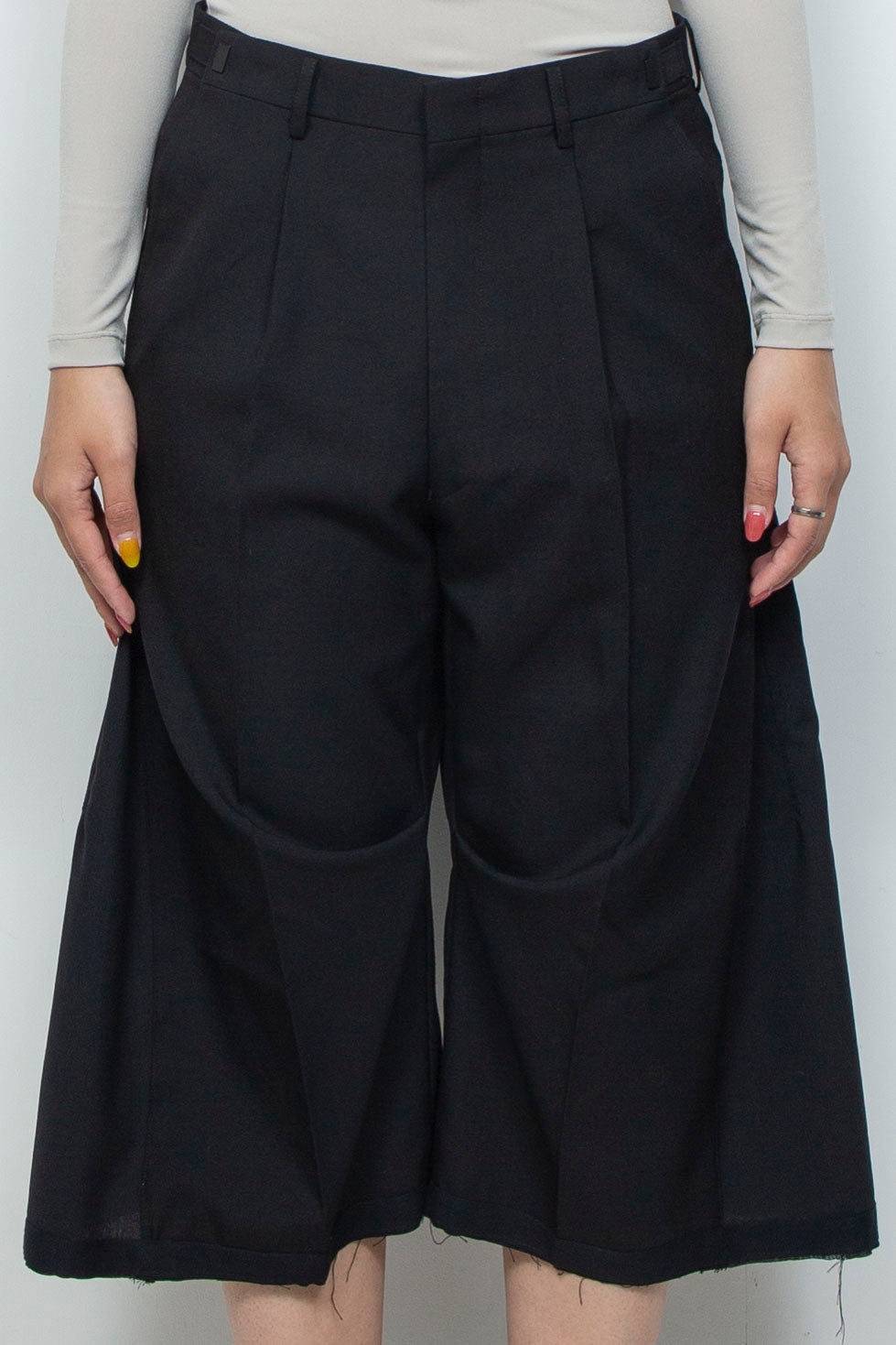 WOOL 3D SHAPE COCOON SHORTS
